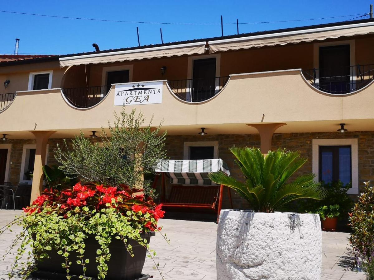 Apartments Gea Lucija Zewnętrze zdjęcie